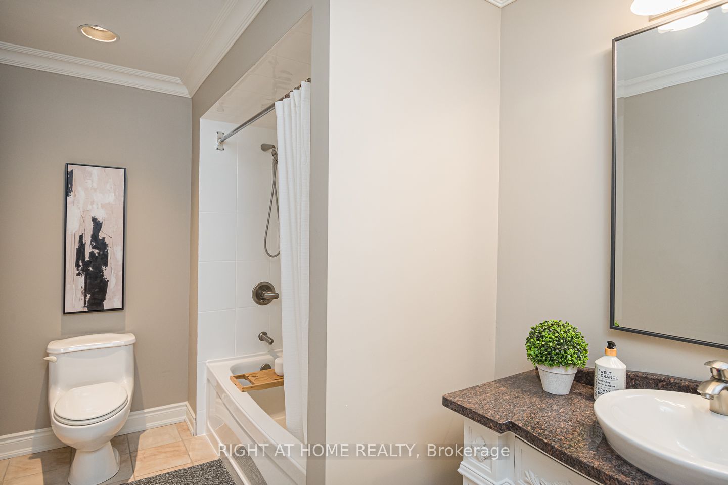 20 Glenlaura Crescent