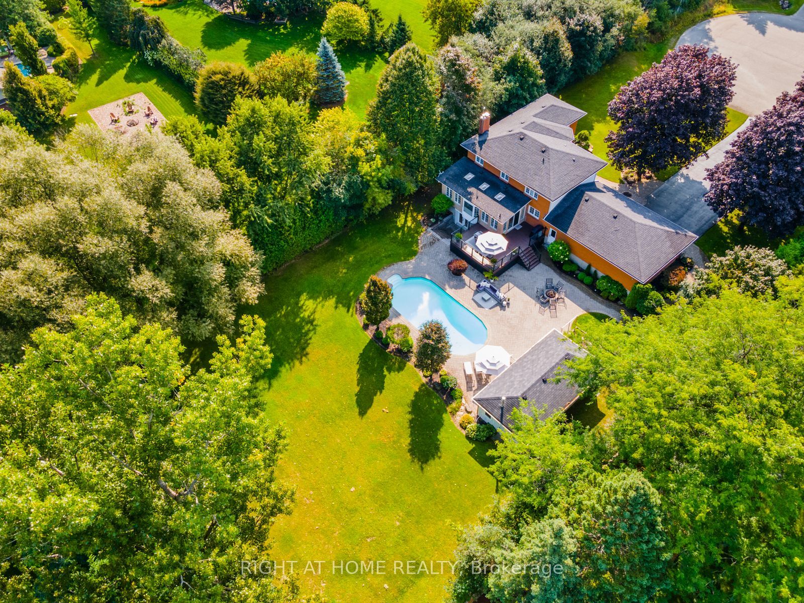 20 Glenlaura Crescent
