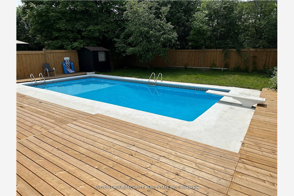 46 Baker Rd, Ajax