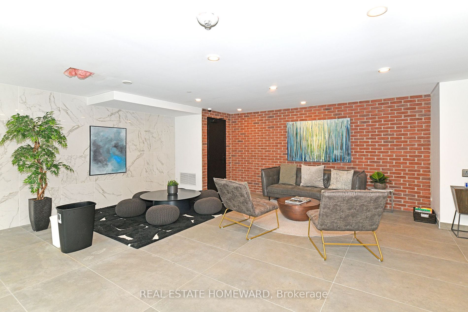 2799 Kingston Rd, #321