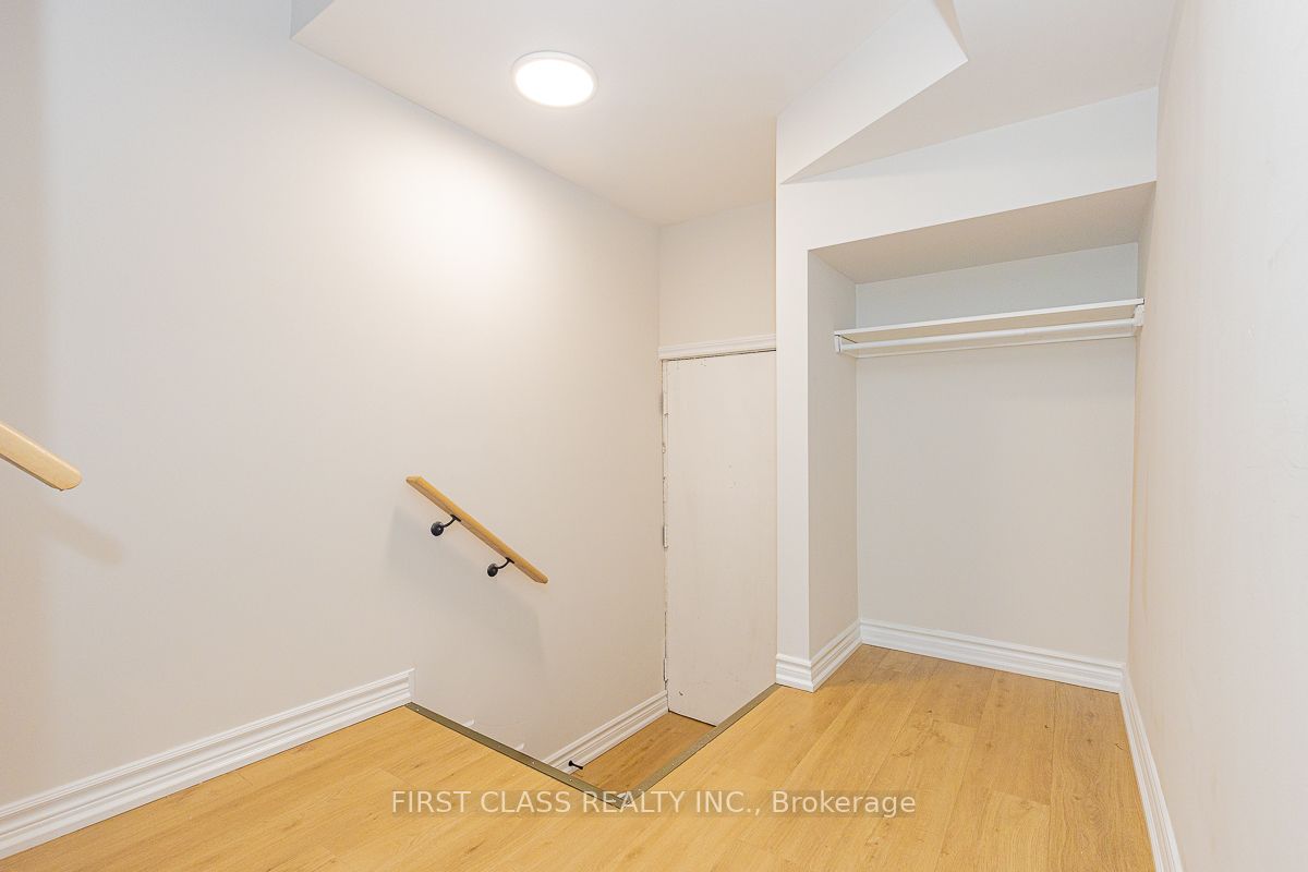 270 Timberbank Blvd, #114