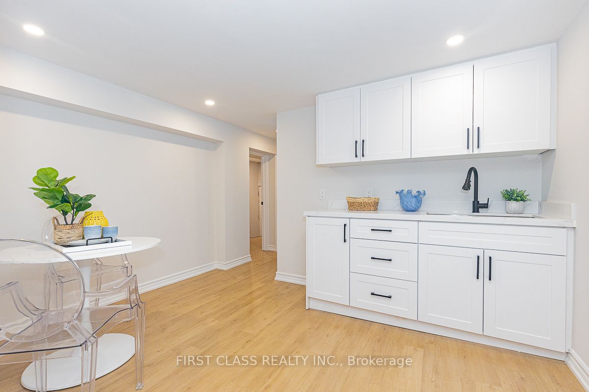270 Timberbank Blvd, #114
