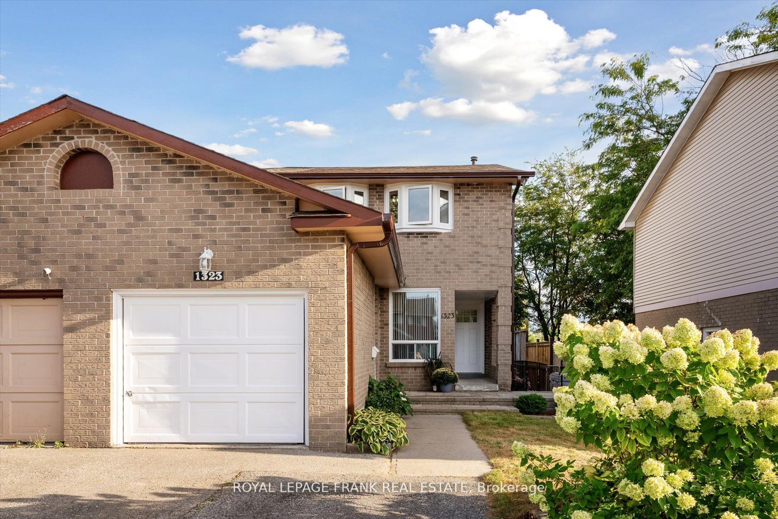 1323 Sunningdale Ave