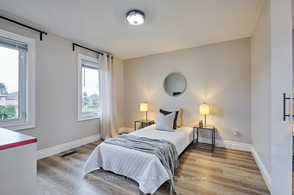 52 Love Crescent