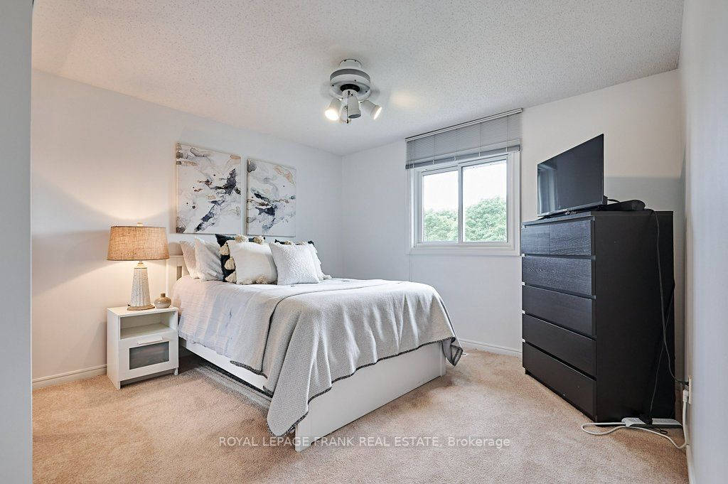 52 Love Crescent