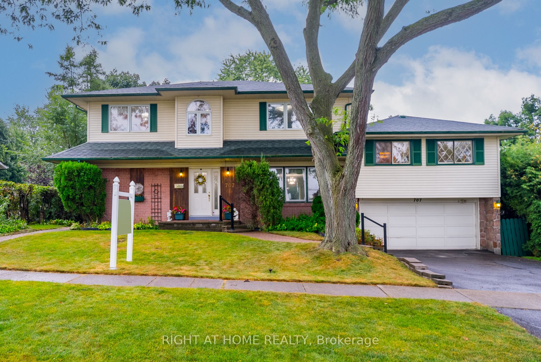 707 Clarence Dr