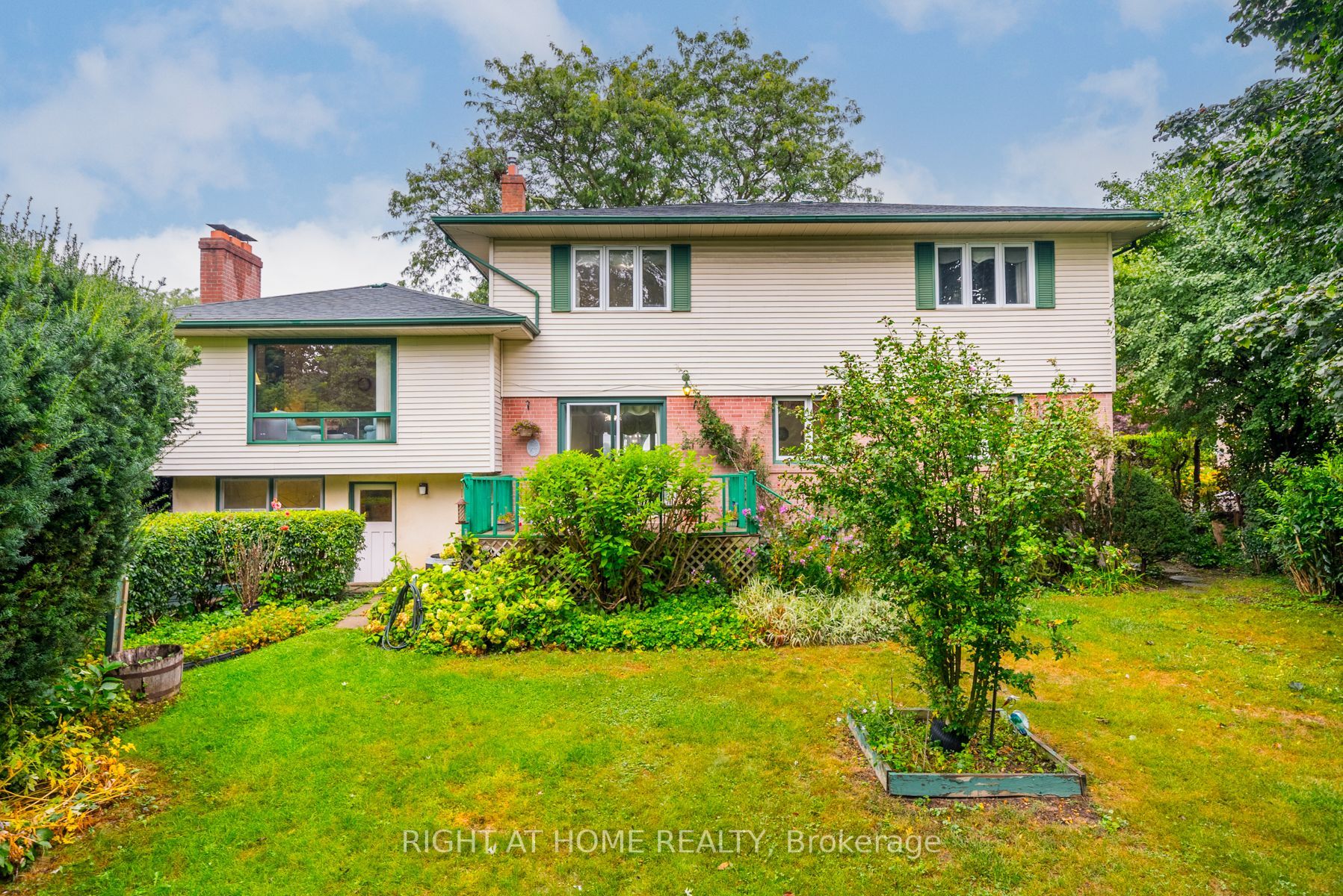 707 Clarence Dr