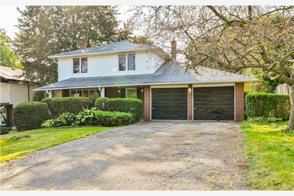 307 Burns St E, Whitby