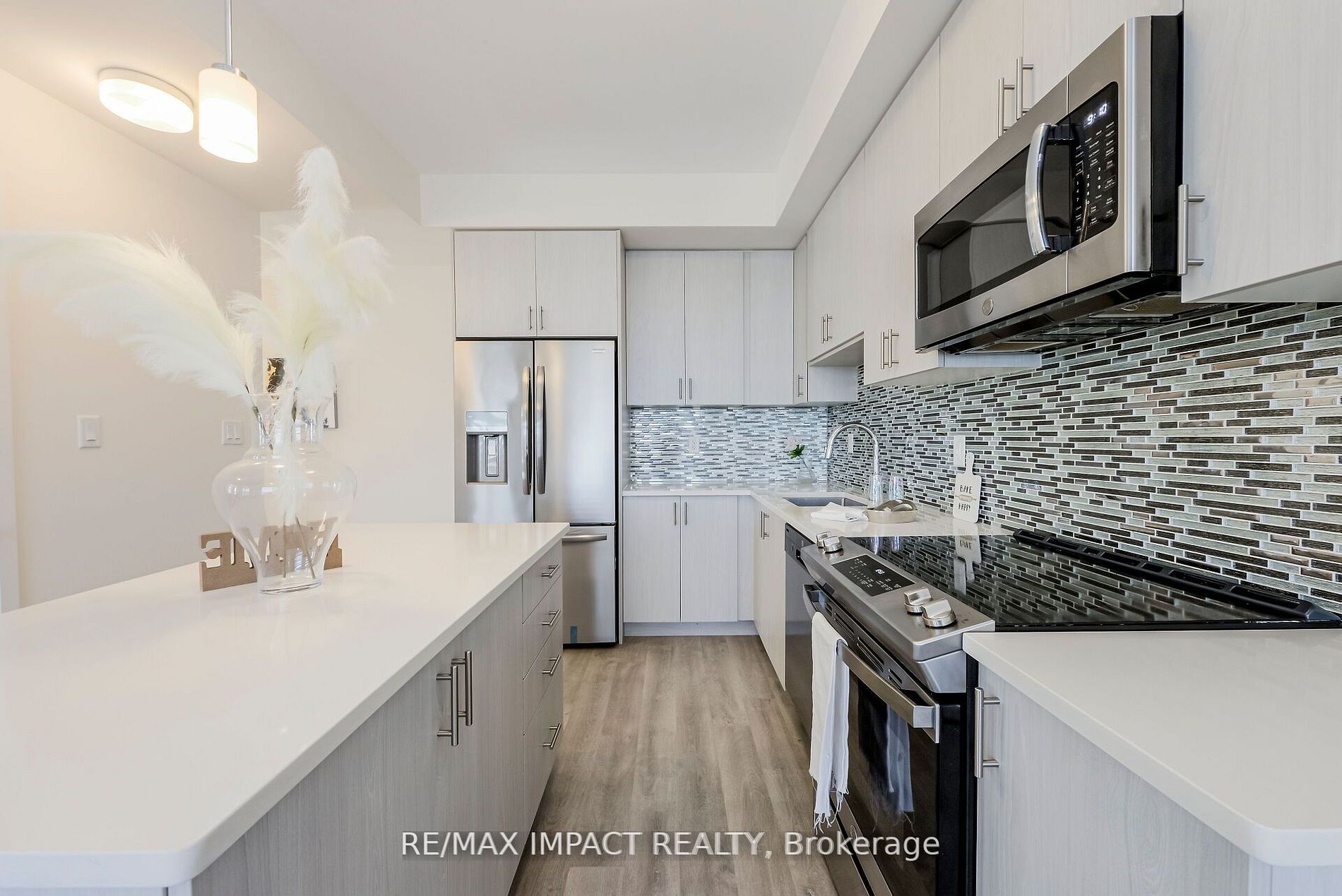 2550 Castlegate Crossing, #401