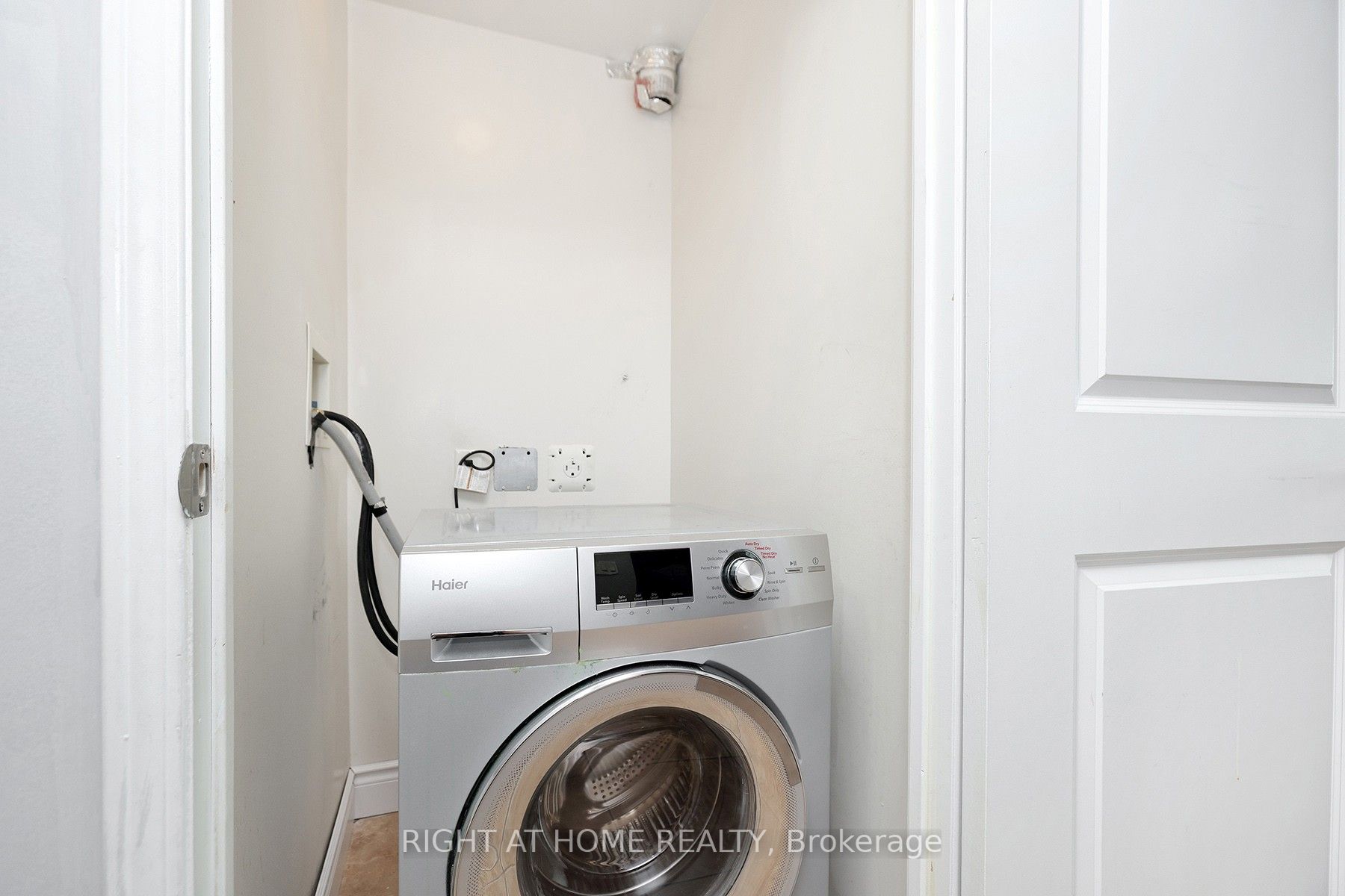 6 Rosebank Dr, #12G