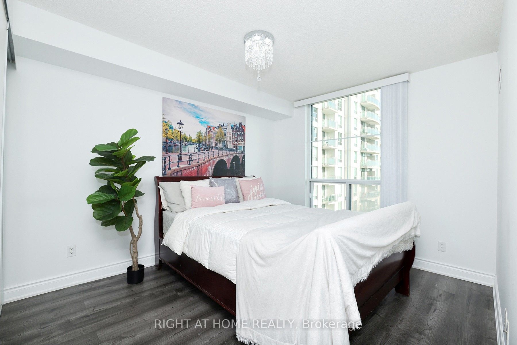 6 Rosebank Dr, #12G