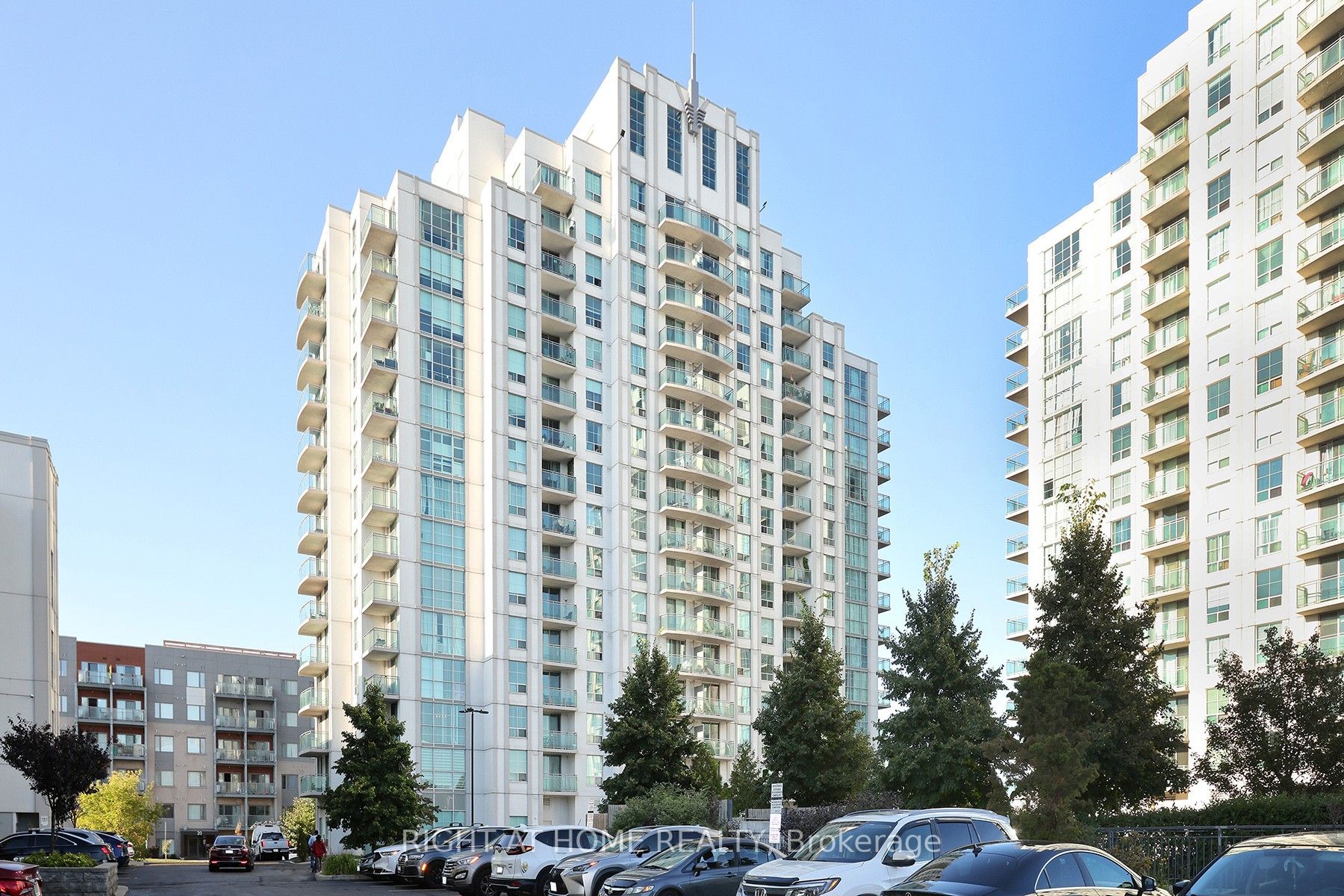 6 Rosebank Dr, #12G