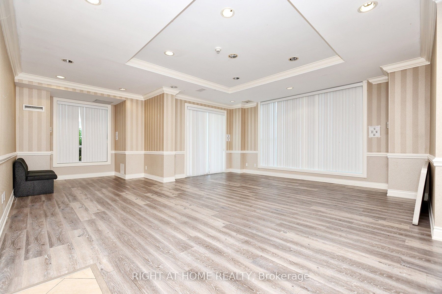 6 Rosebank Dr, #12G