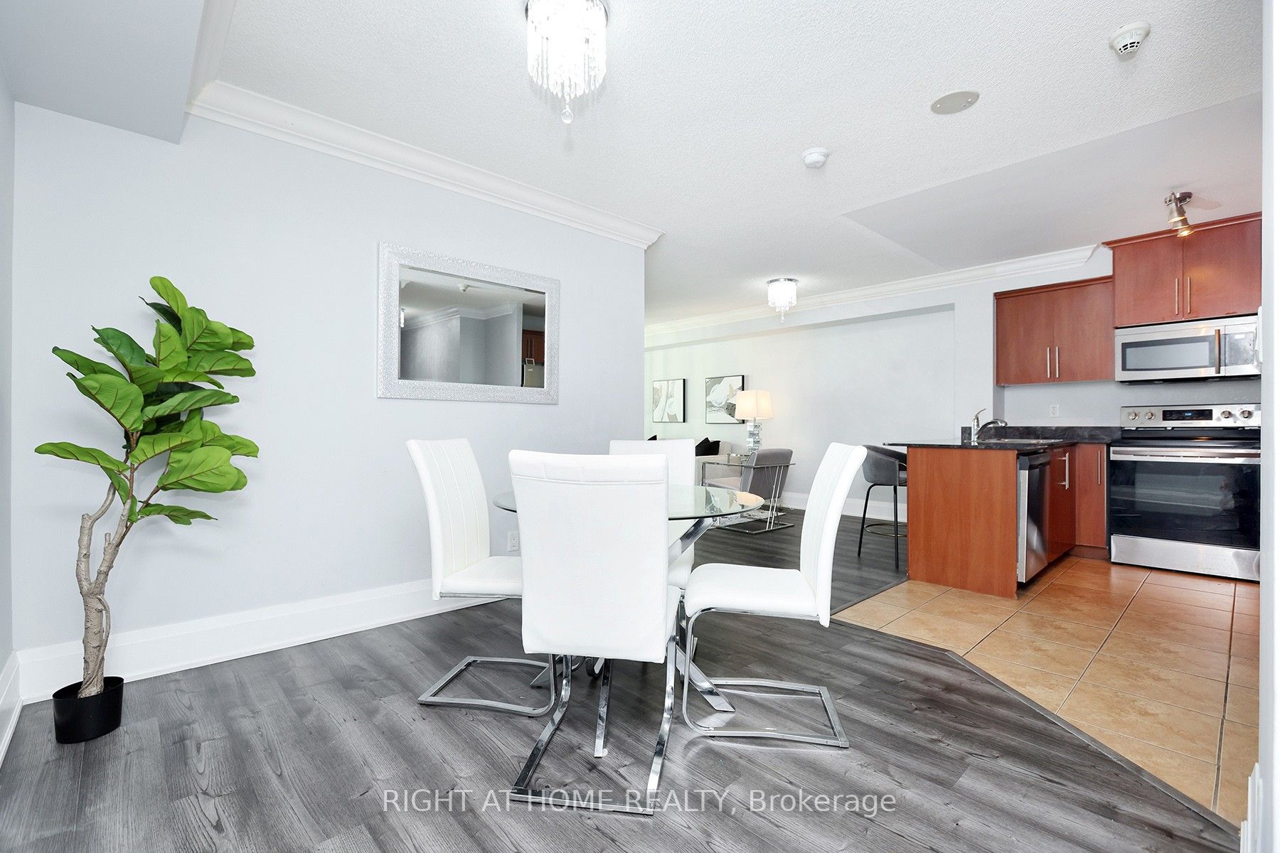 6 Rosebank Dr, #12G