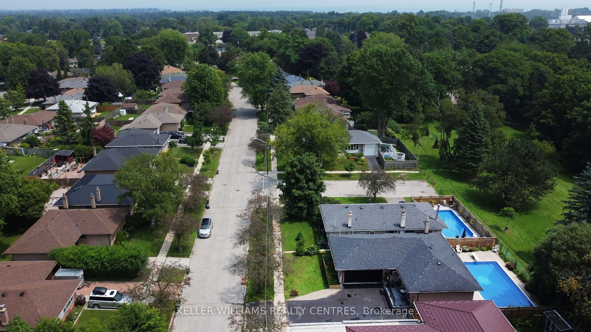 44 Woodgarden Crescent