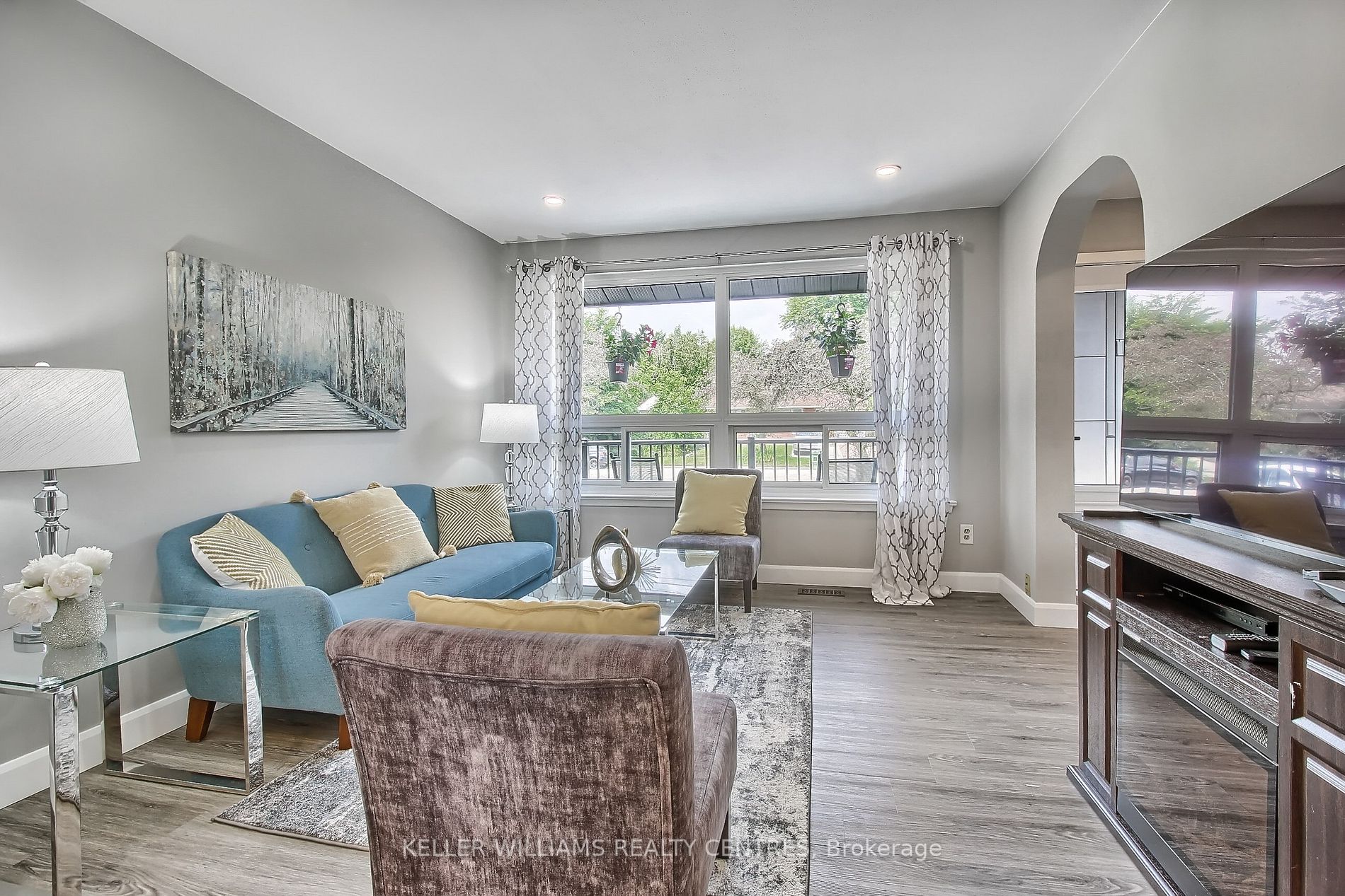 44 Woodgarden Crescent