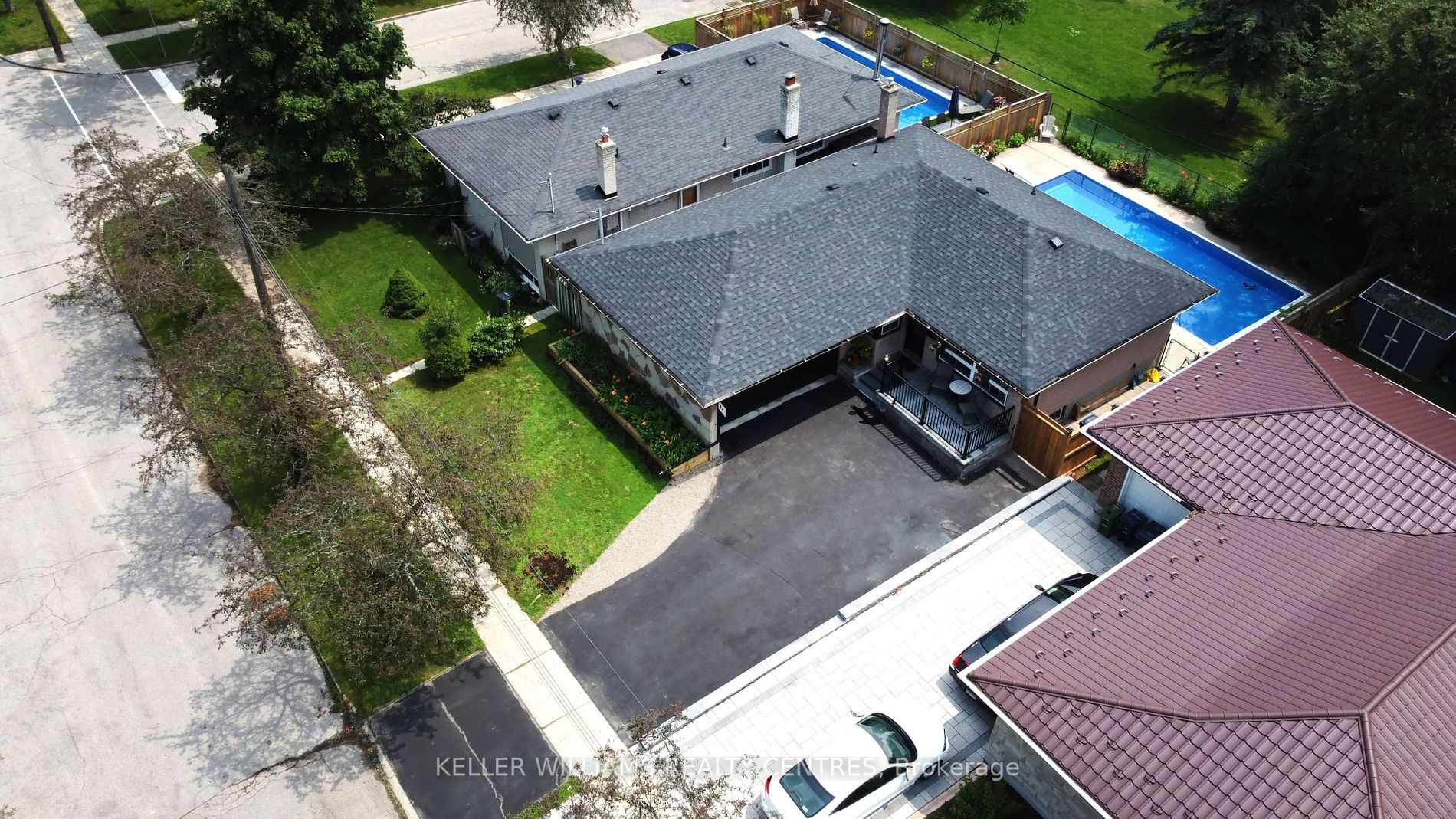 44 Woodgarden Crescent