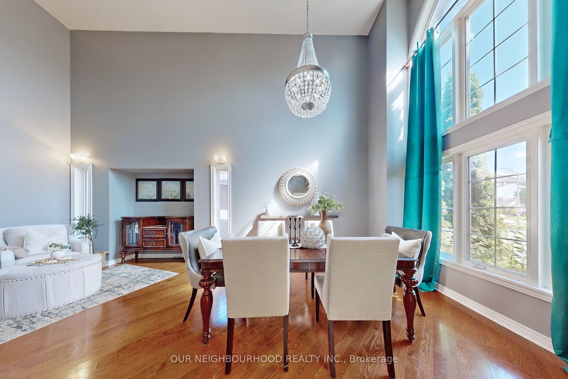 186 Ryerson Crescent