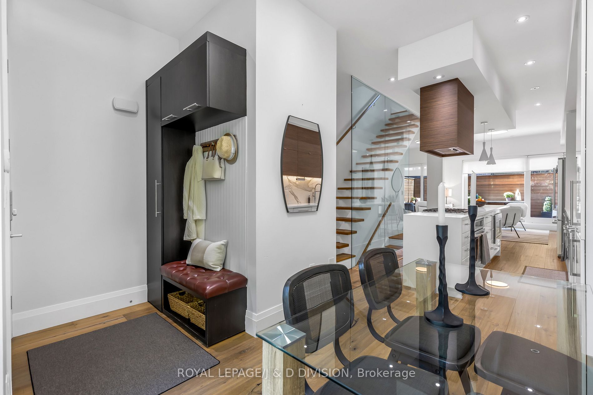 837 Broadview Ave, #8