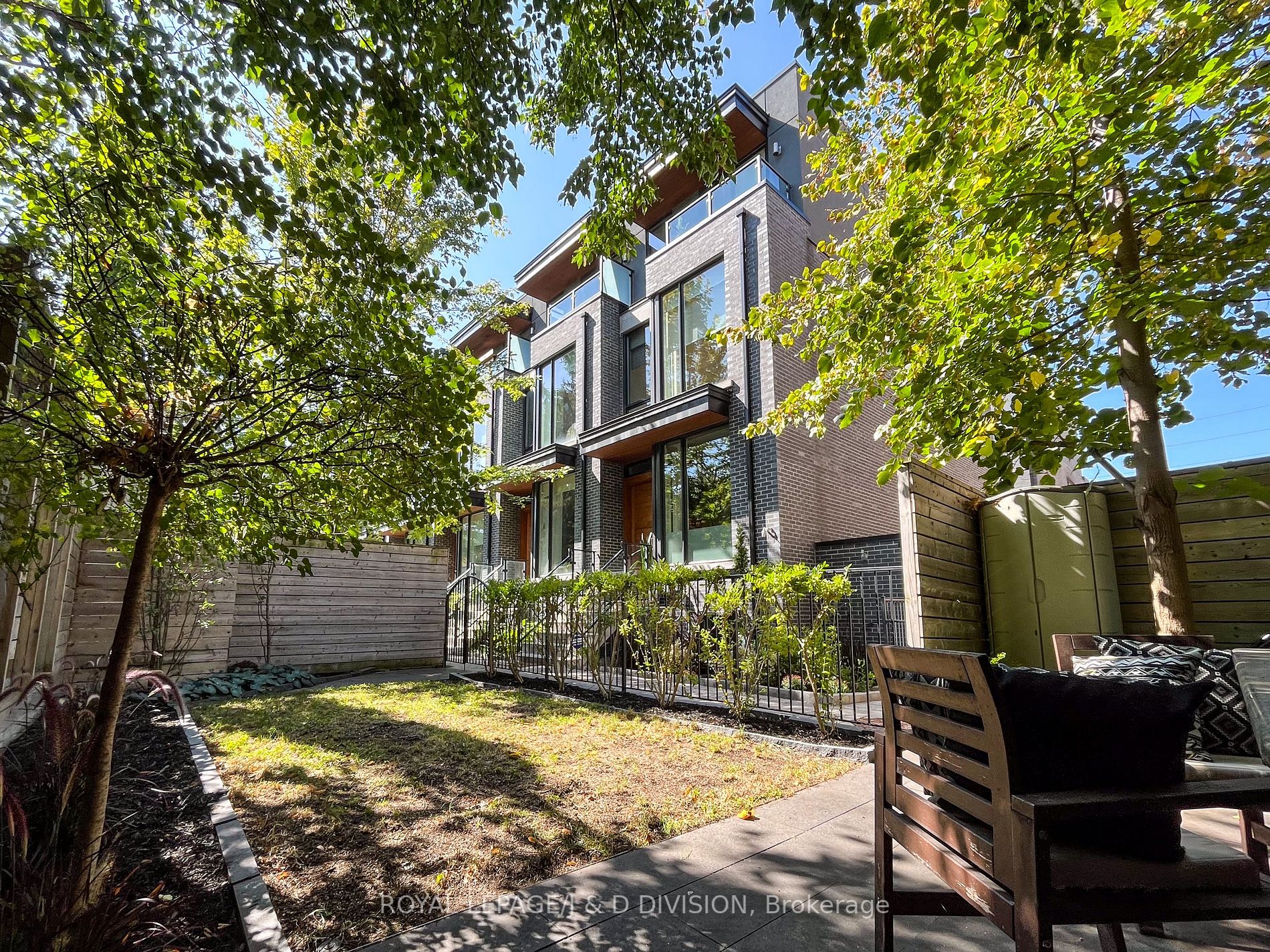 837 Broadview Ave, #8