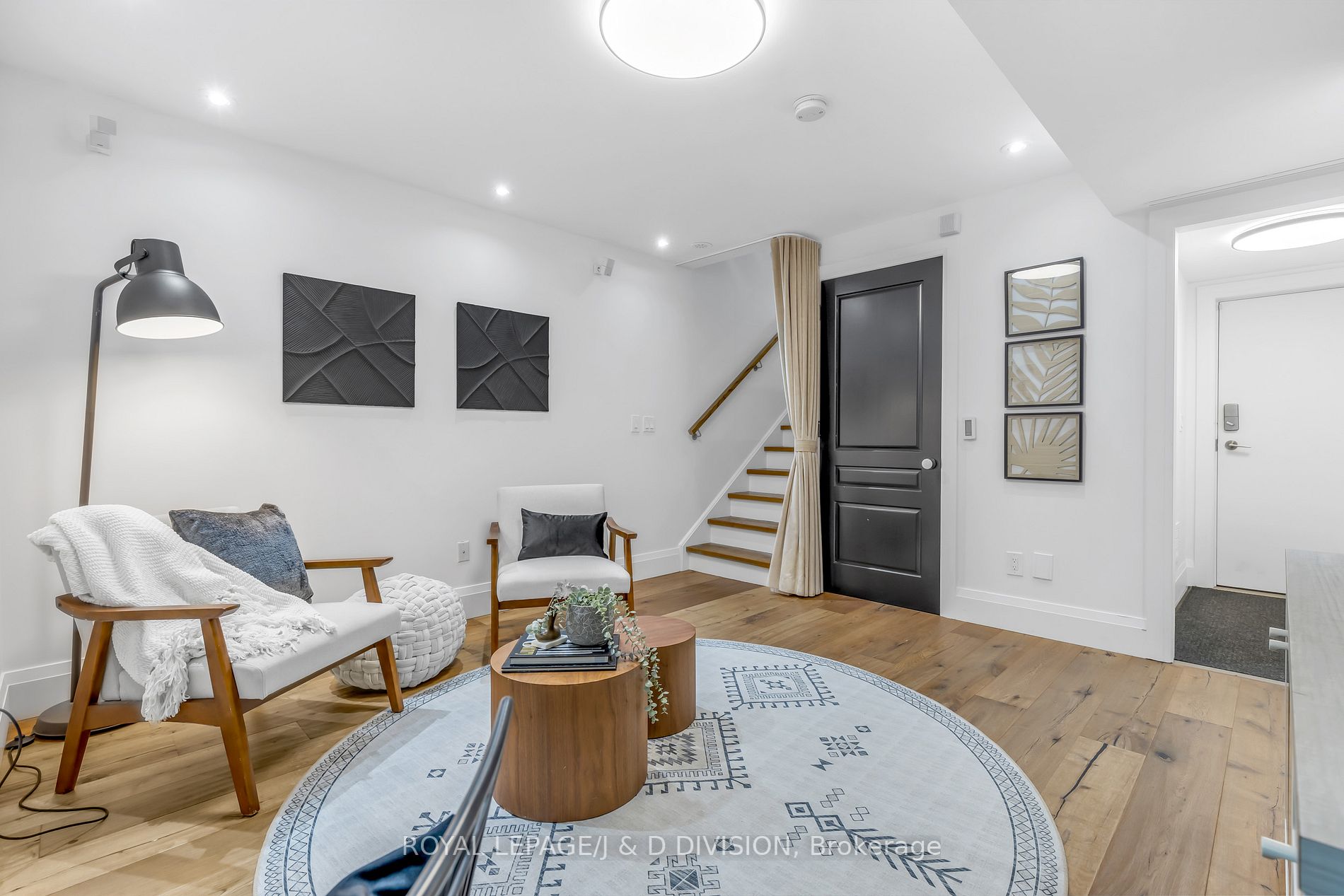 837 Broadview Ave, #8