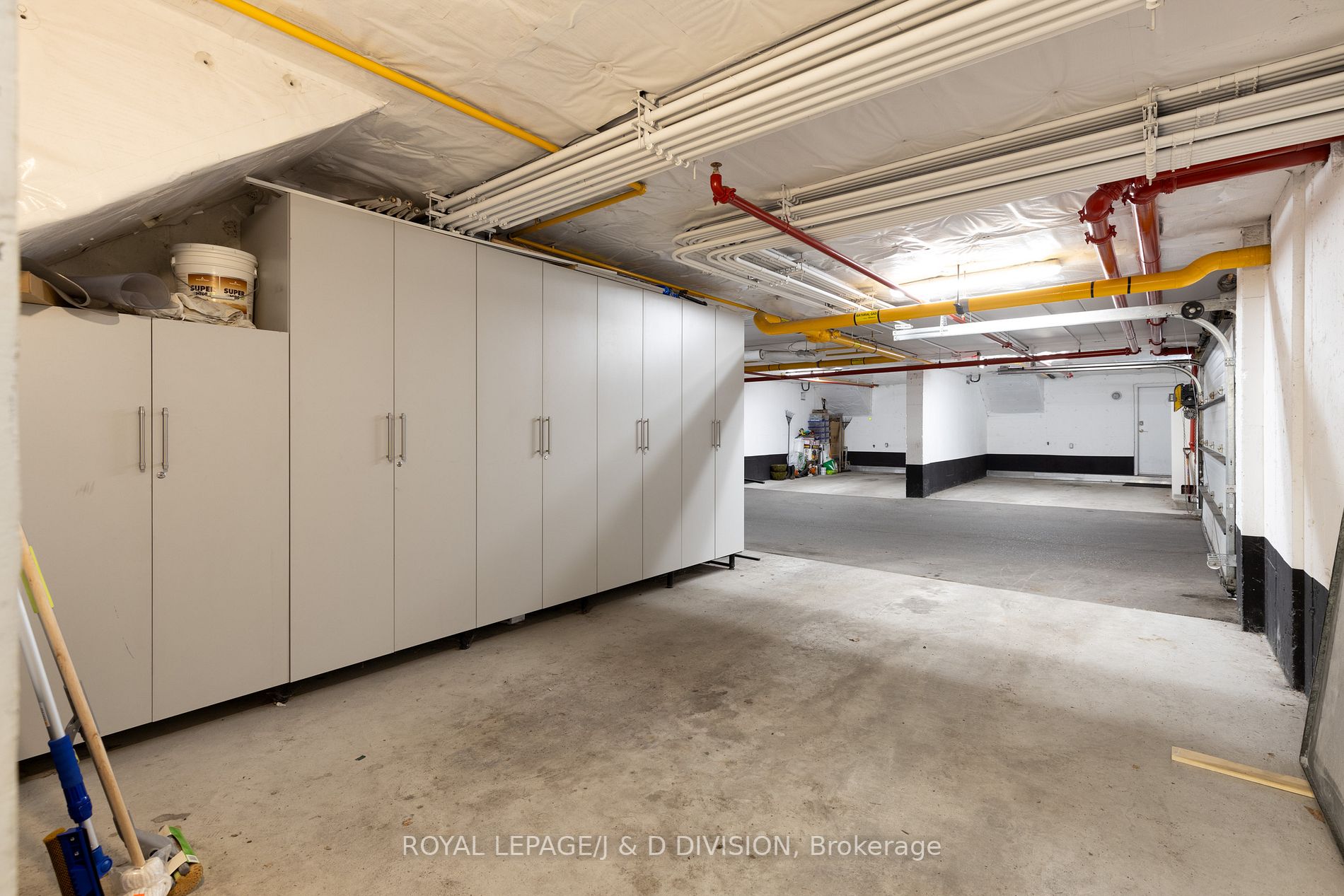 837 Broadview Ave, #8