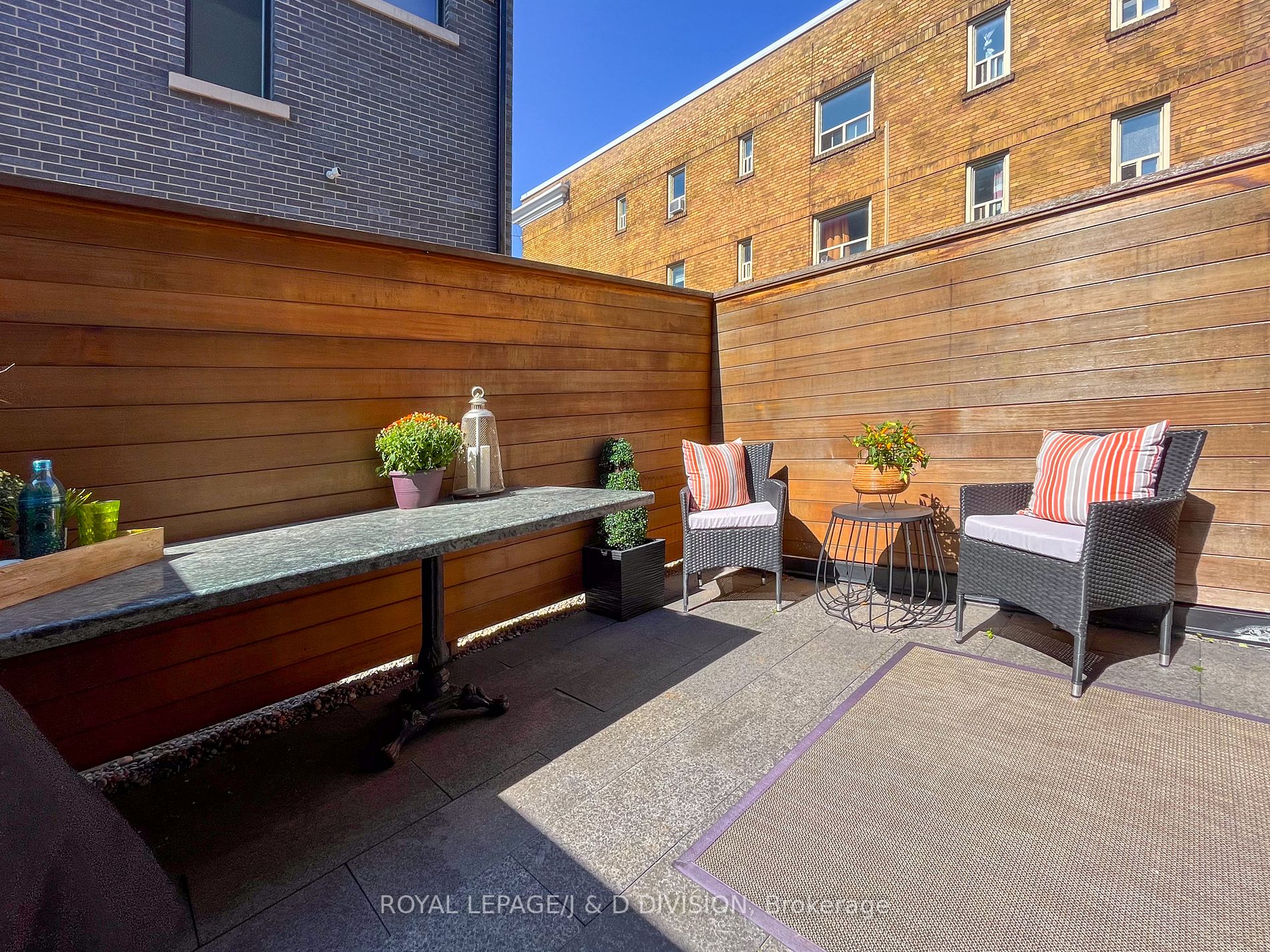 837 Broadview Ave, #8