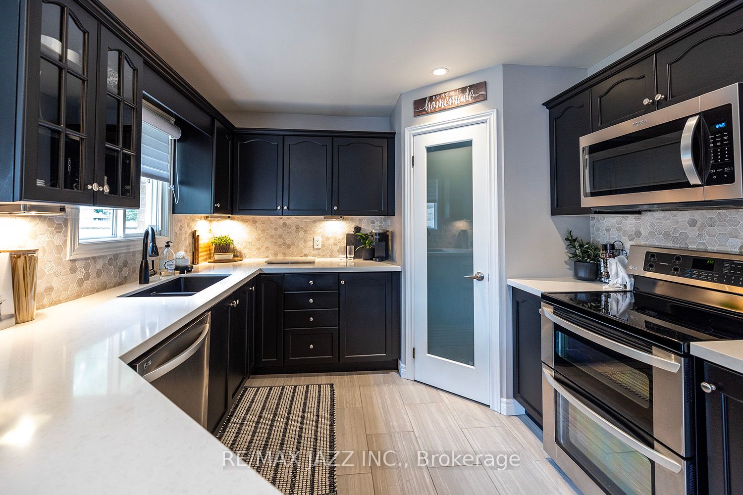 188 Niagara Dr