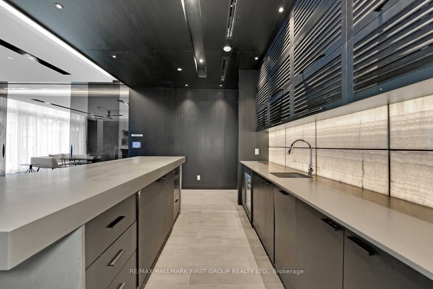 1255 Bayly Street, #1001