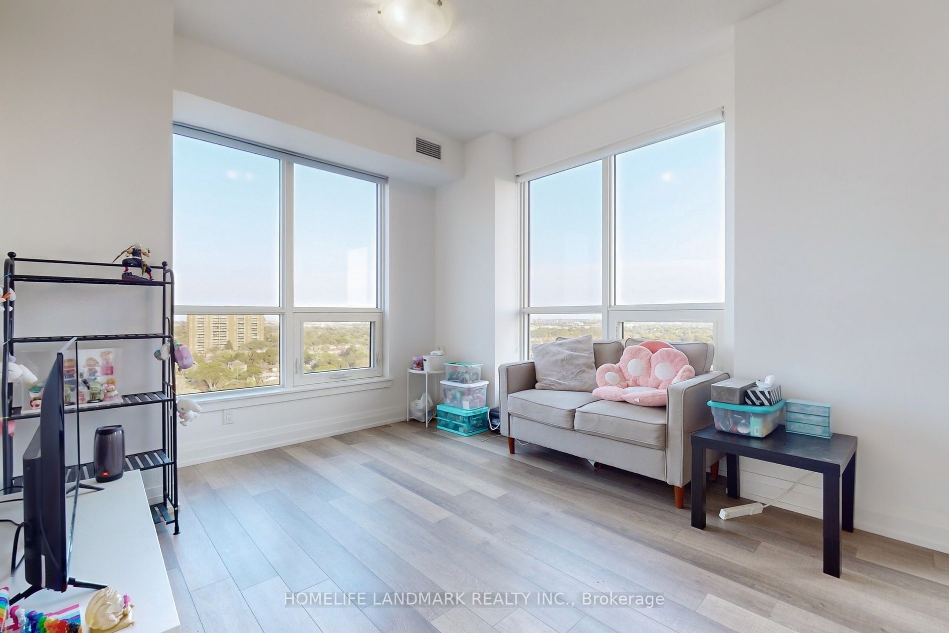 3121 Sheppard Ave E, #1702