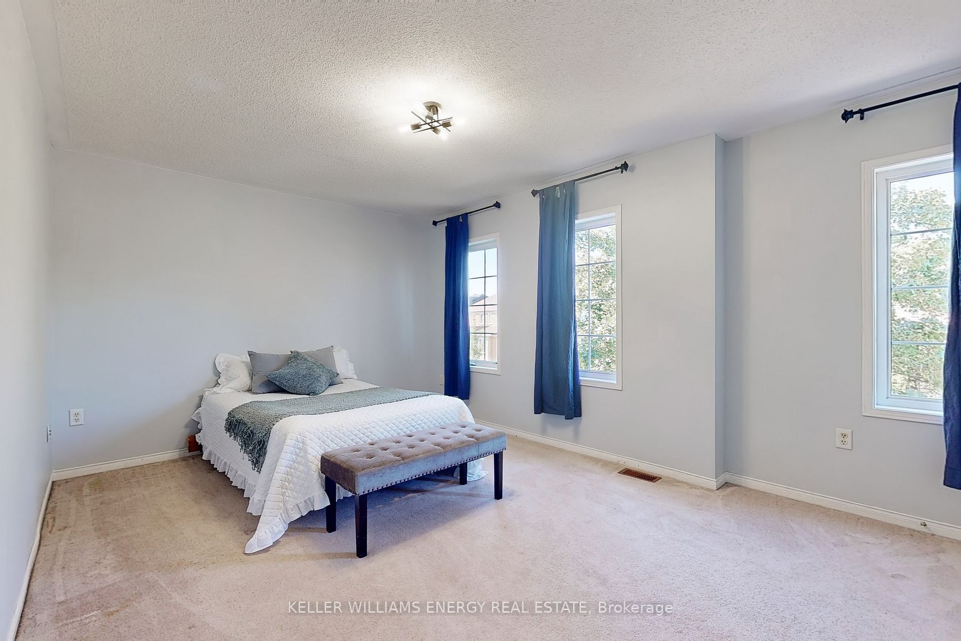 17 Bradbury Cres