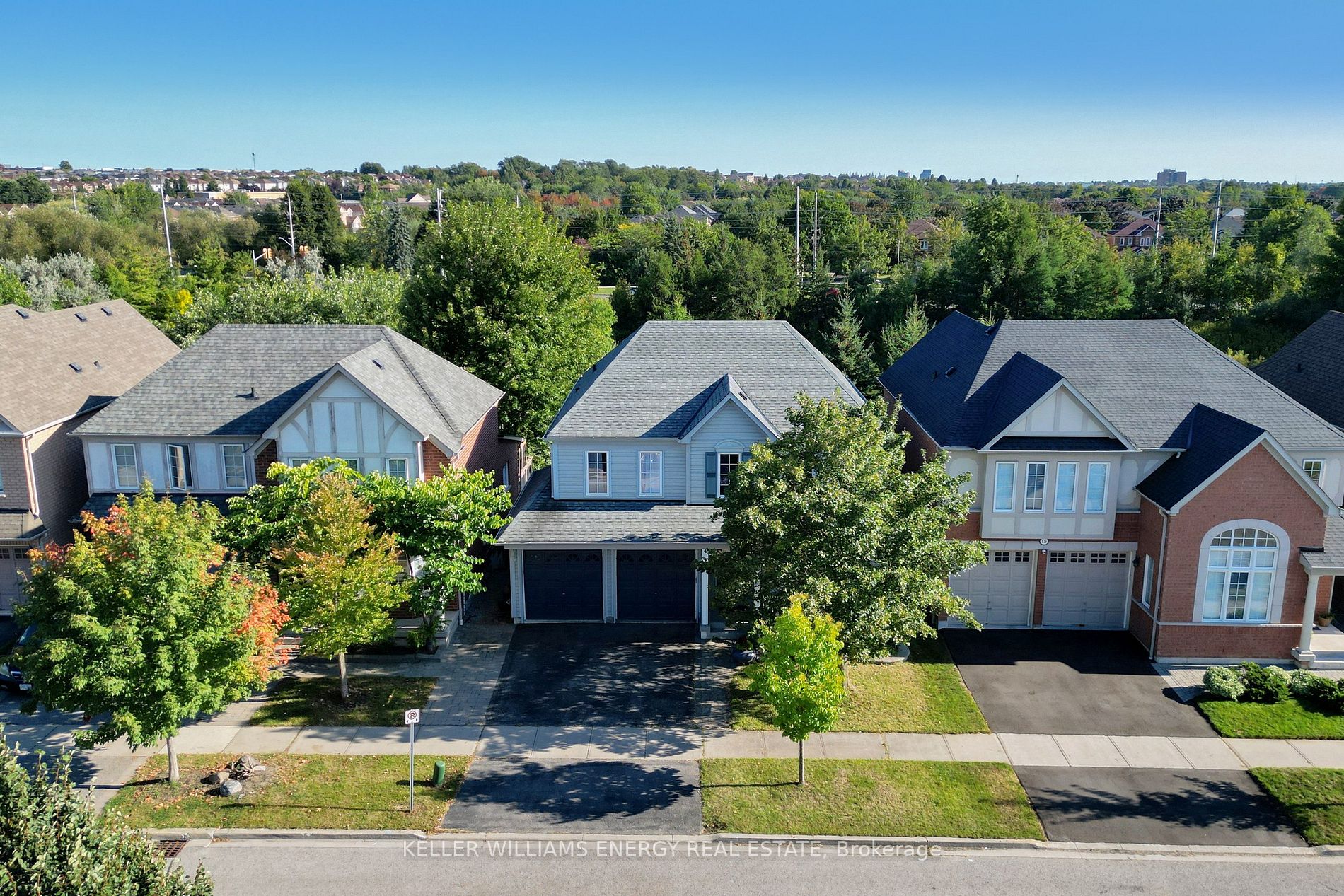 17 Bradbury Cres