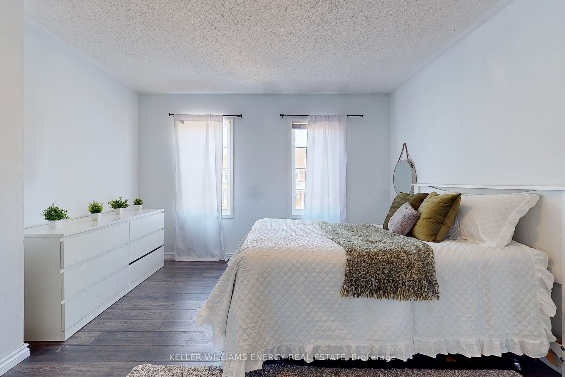 17 Bradbury Cres