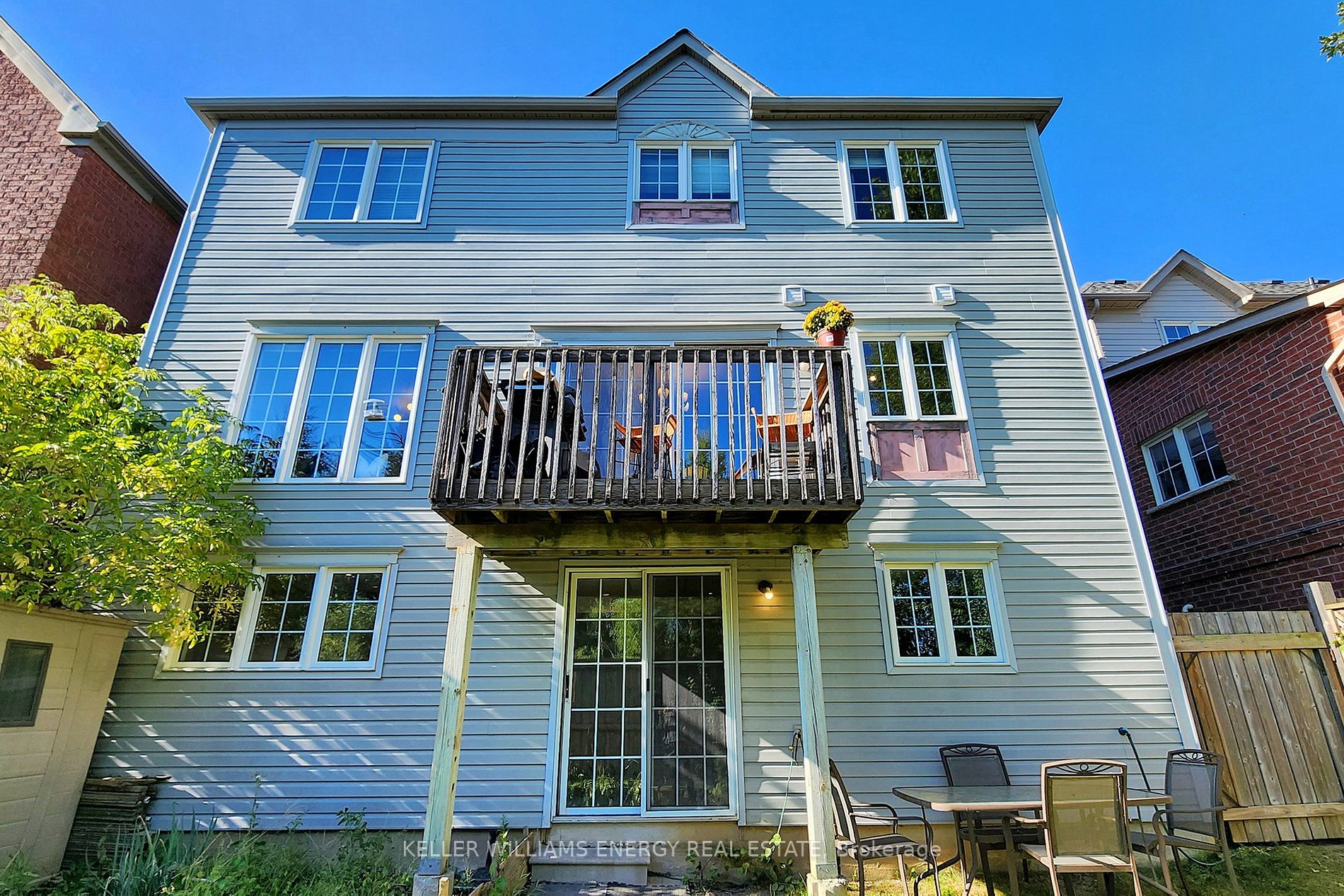 17 Bradbury Cres
