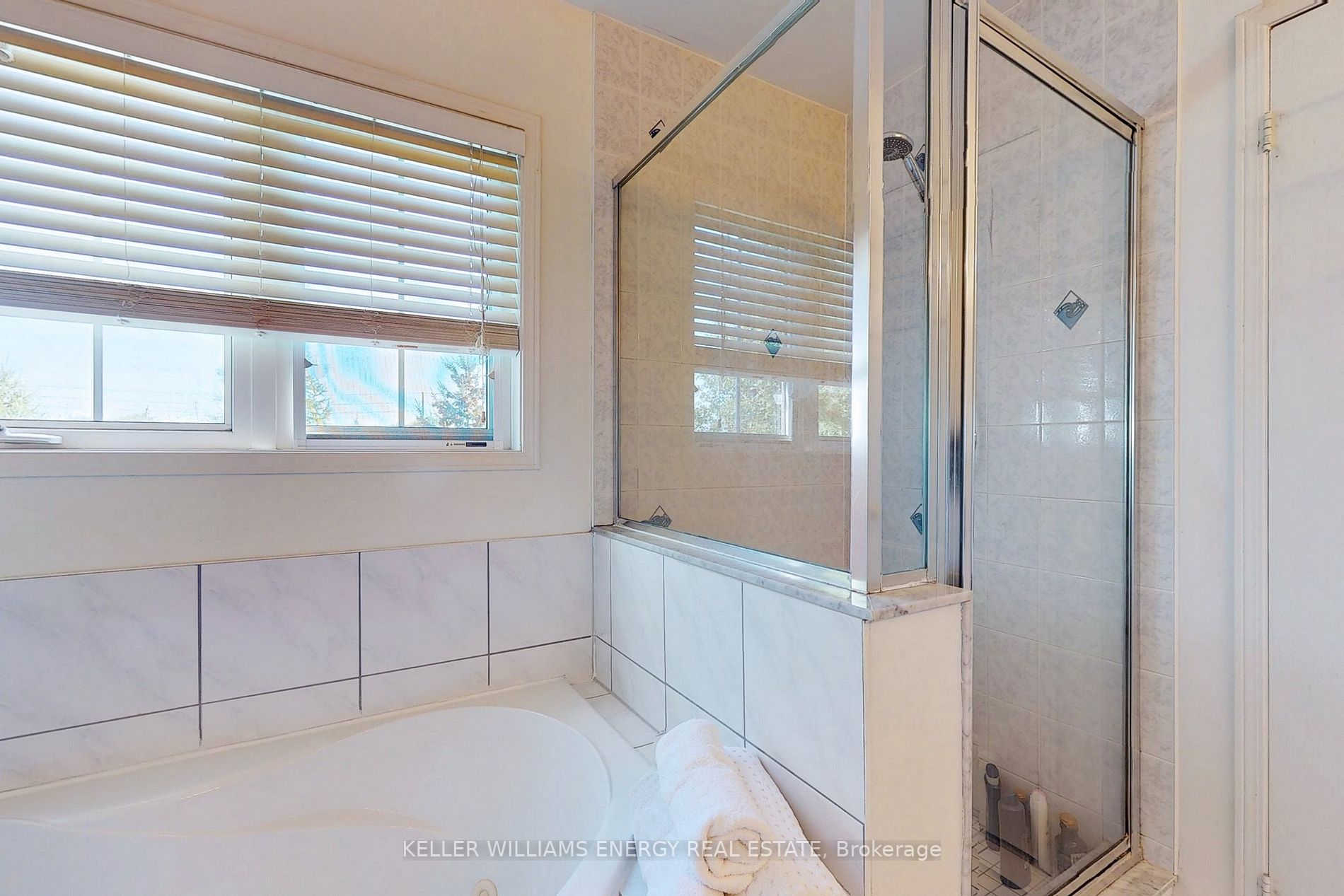 17 Bradbury Cres