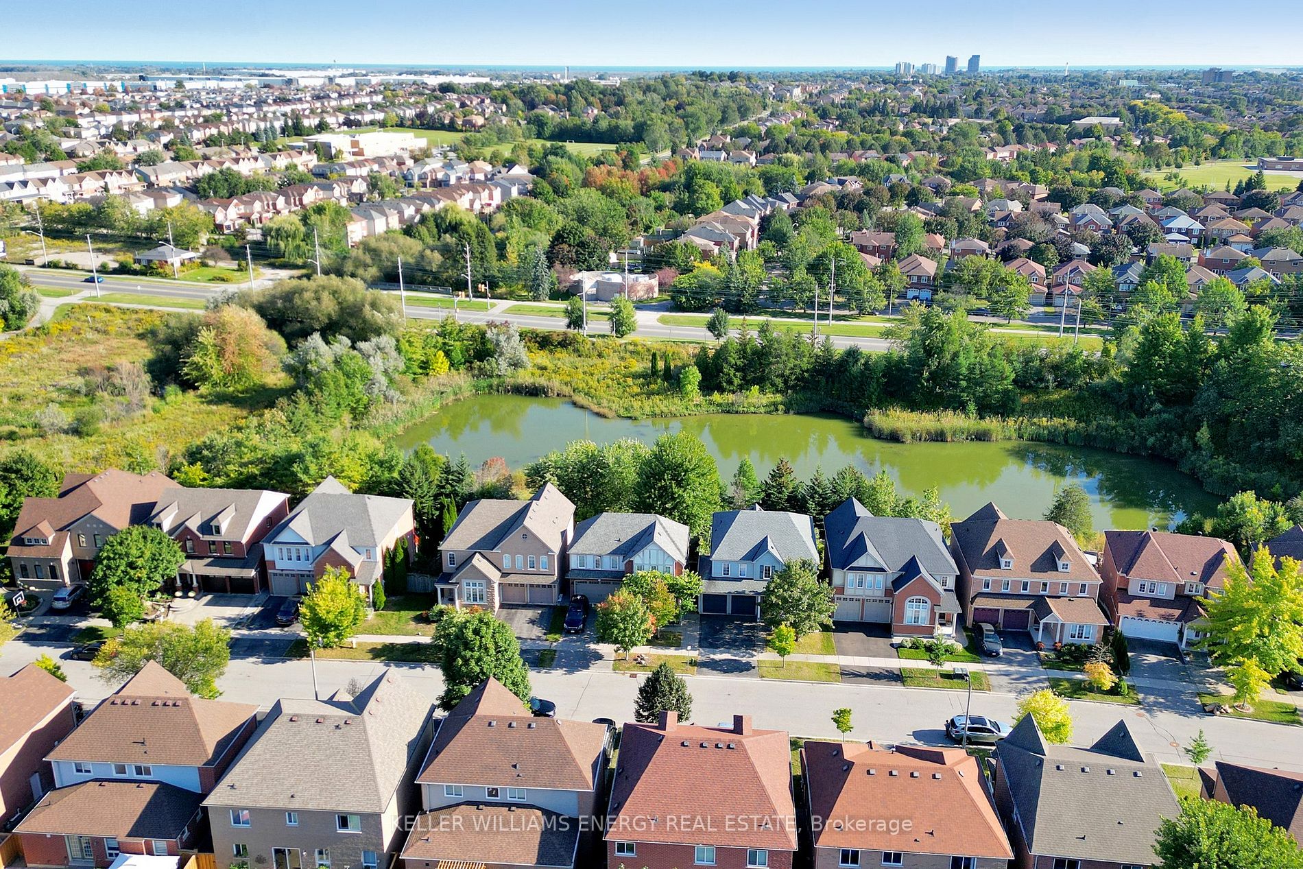 17 Bradbury Cres