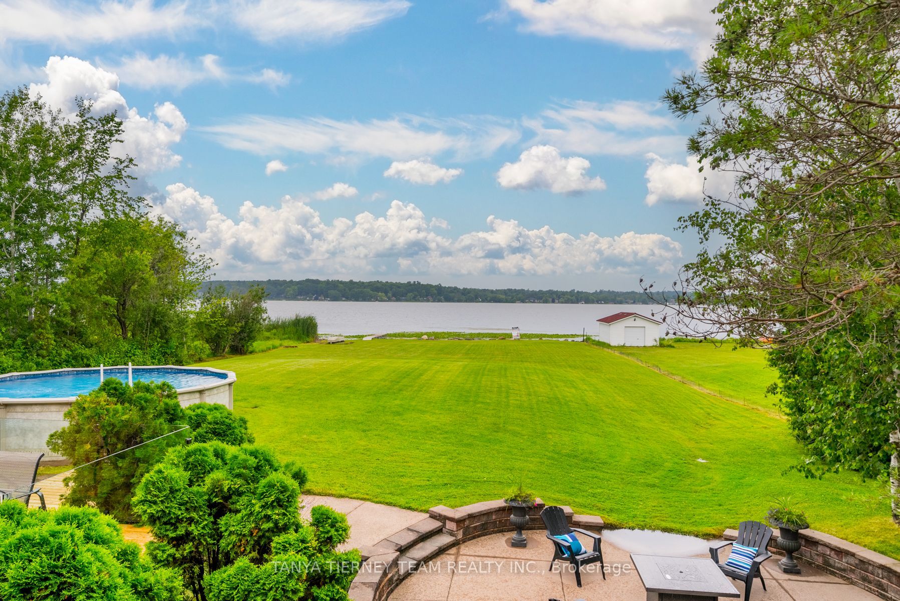 228 Summit Dr