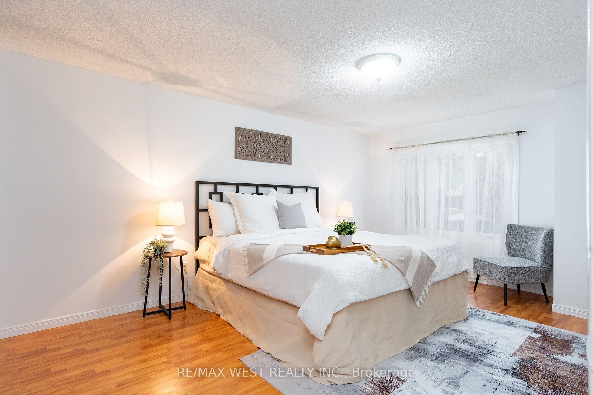 15 Guildwood Parkway, #16