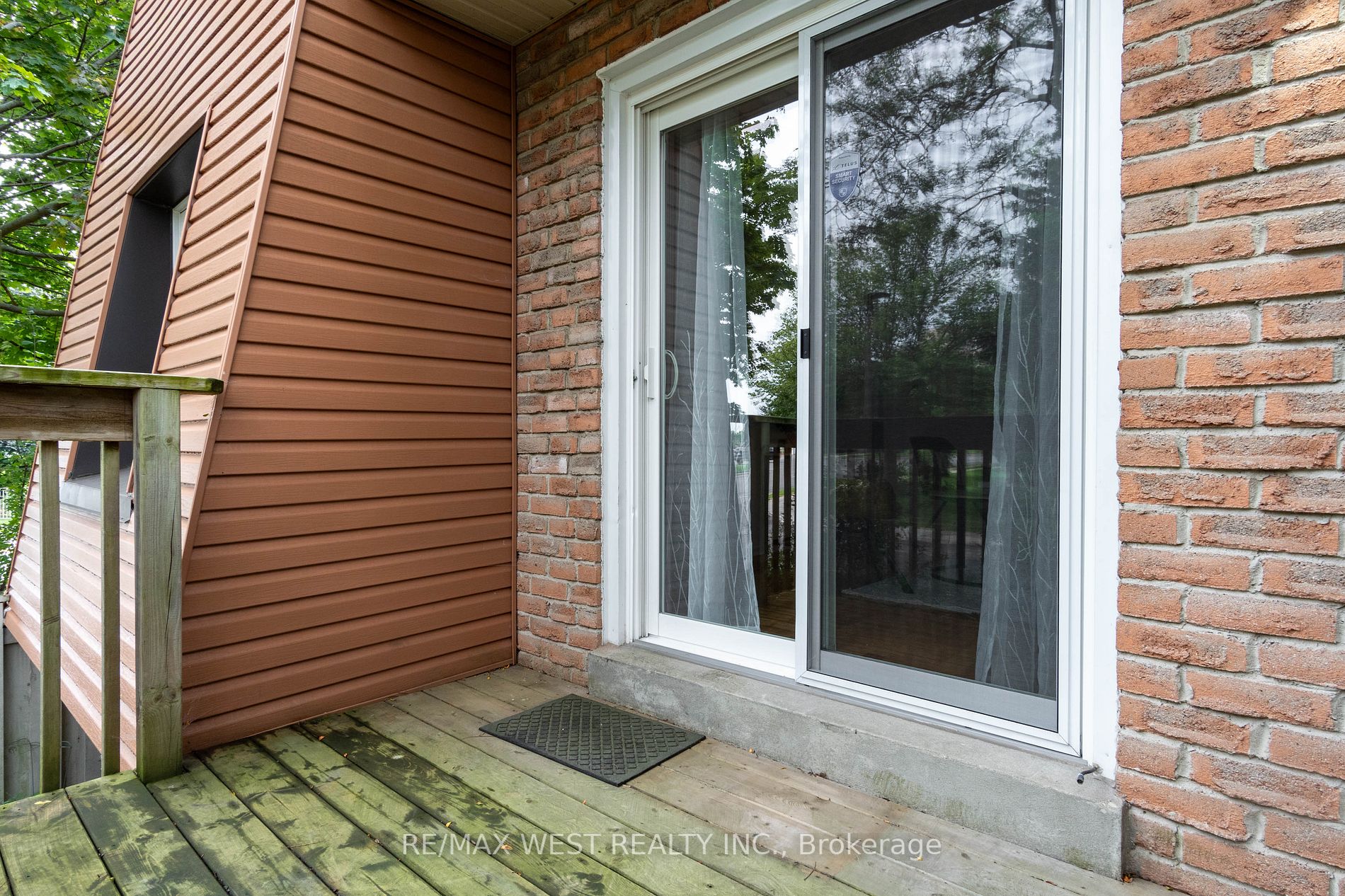 15 Guildwood Parkway, #16