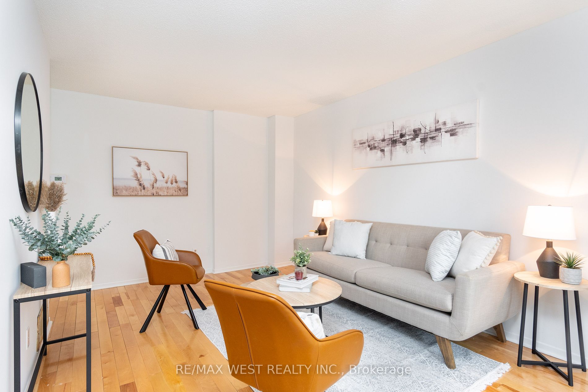 15 Guildwood Parkway, #16