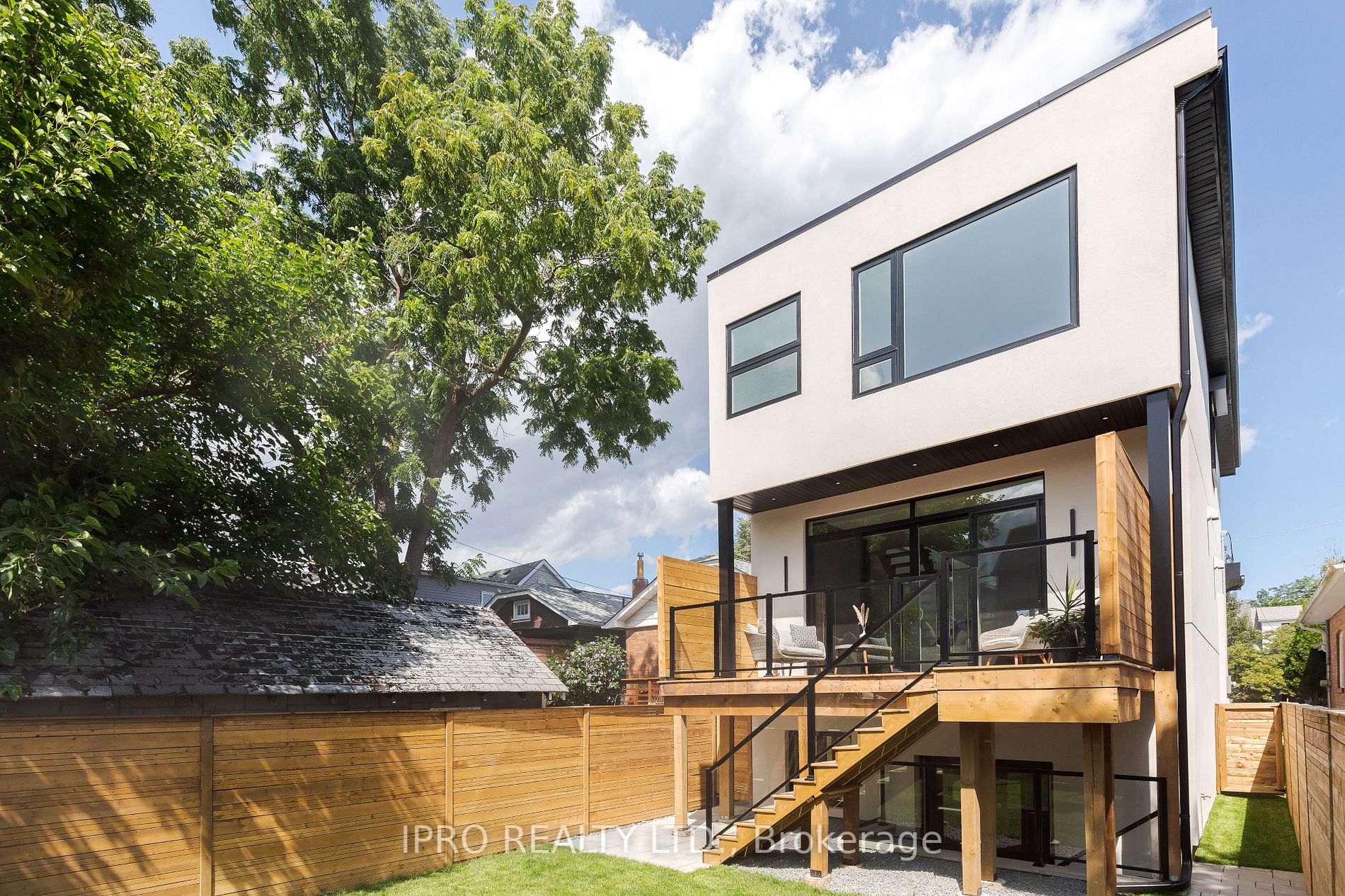 12 Leroy Ave