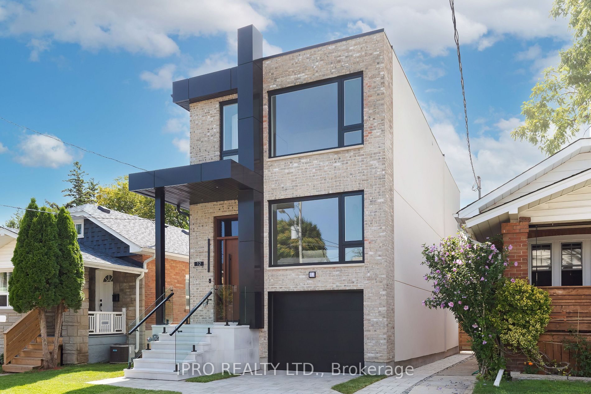 12 Leroy Ave