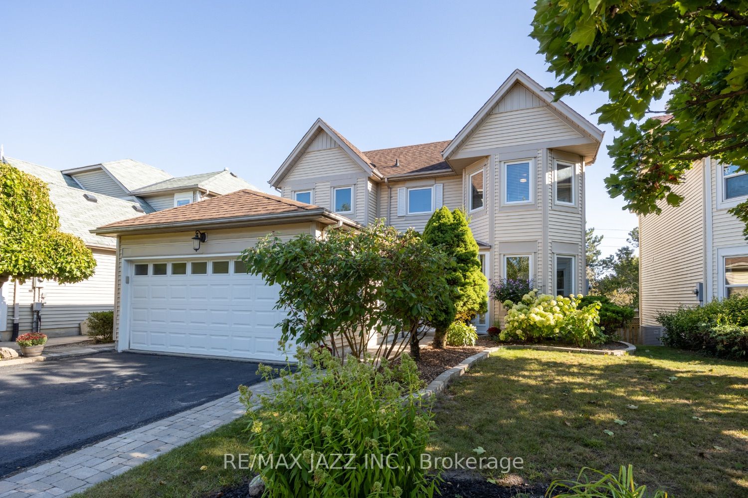 895 Ripley Cres