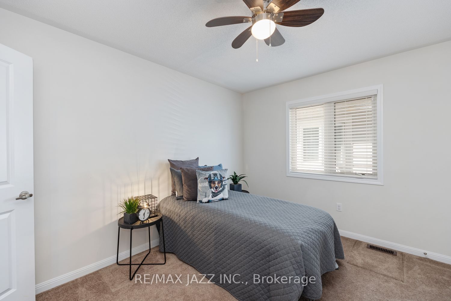 78 Northglen Blvd