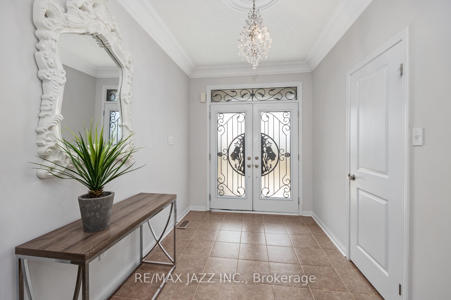 78 Northglen Blvd