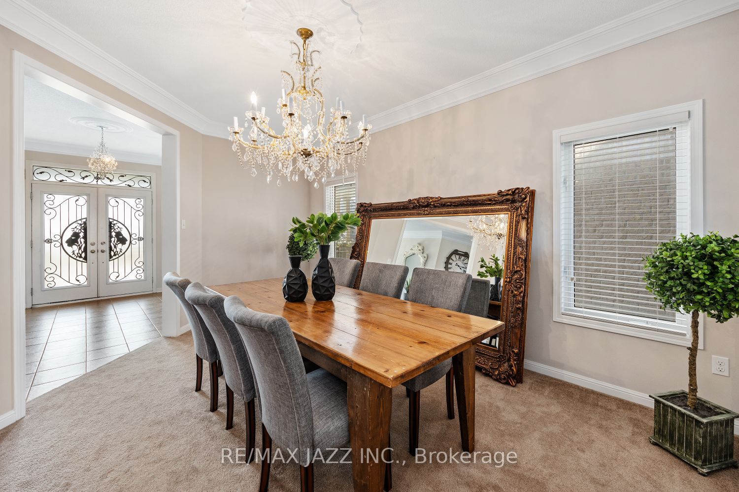 78 Northglen Blvd