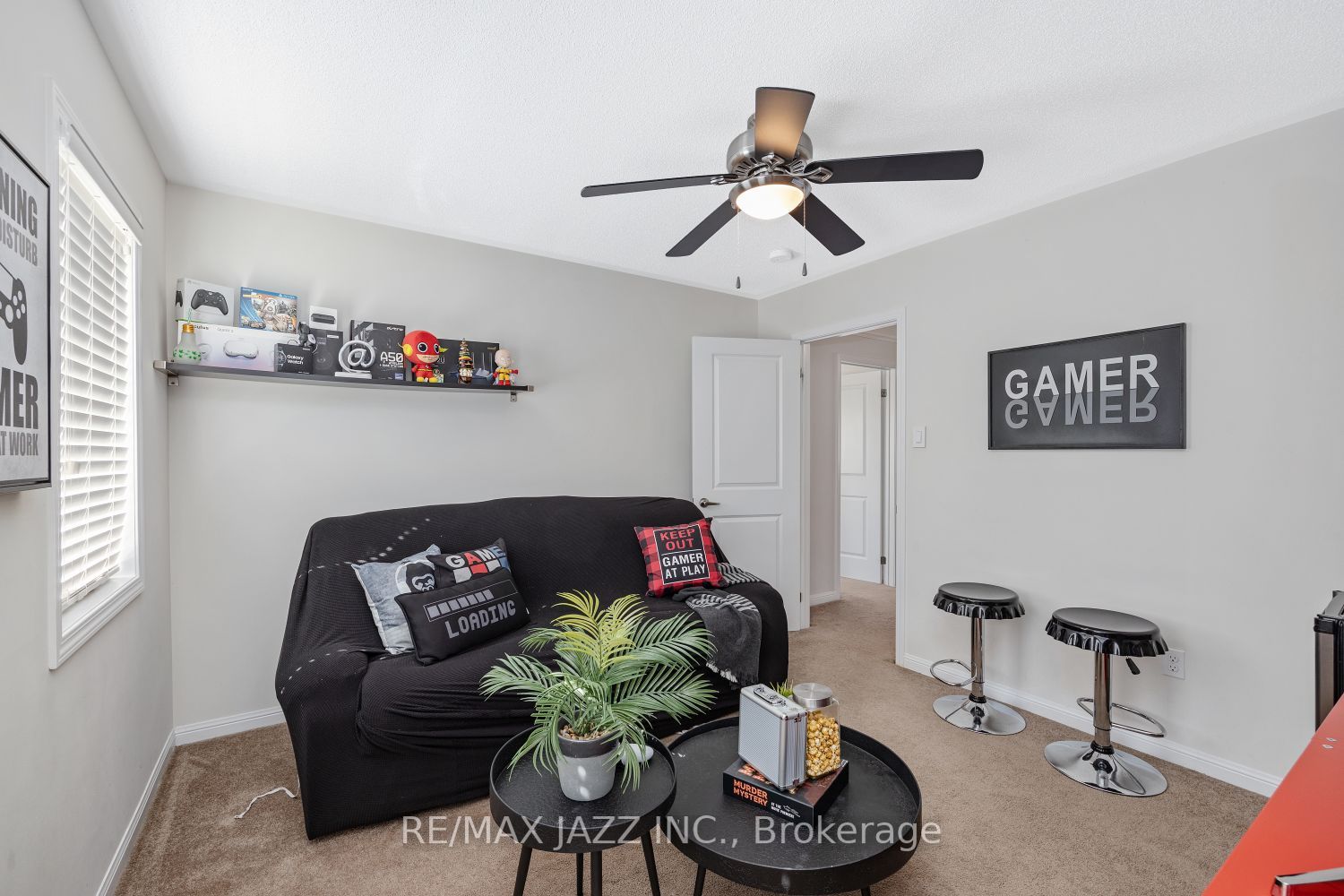 78 Northglen Blvd