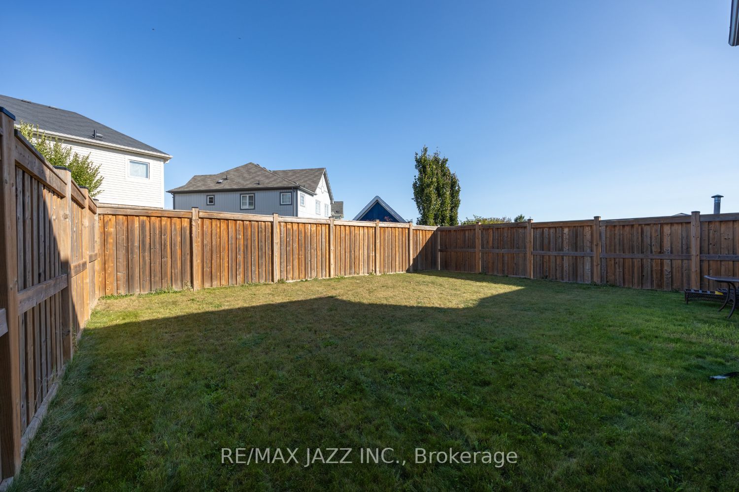 78 Northglen Blvd