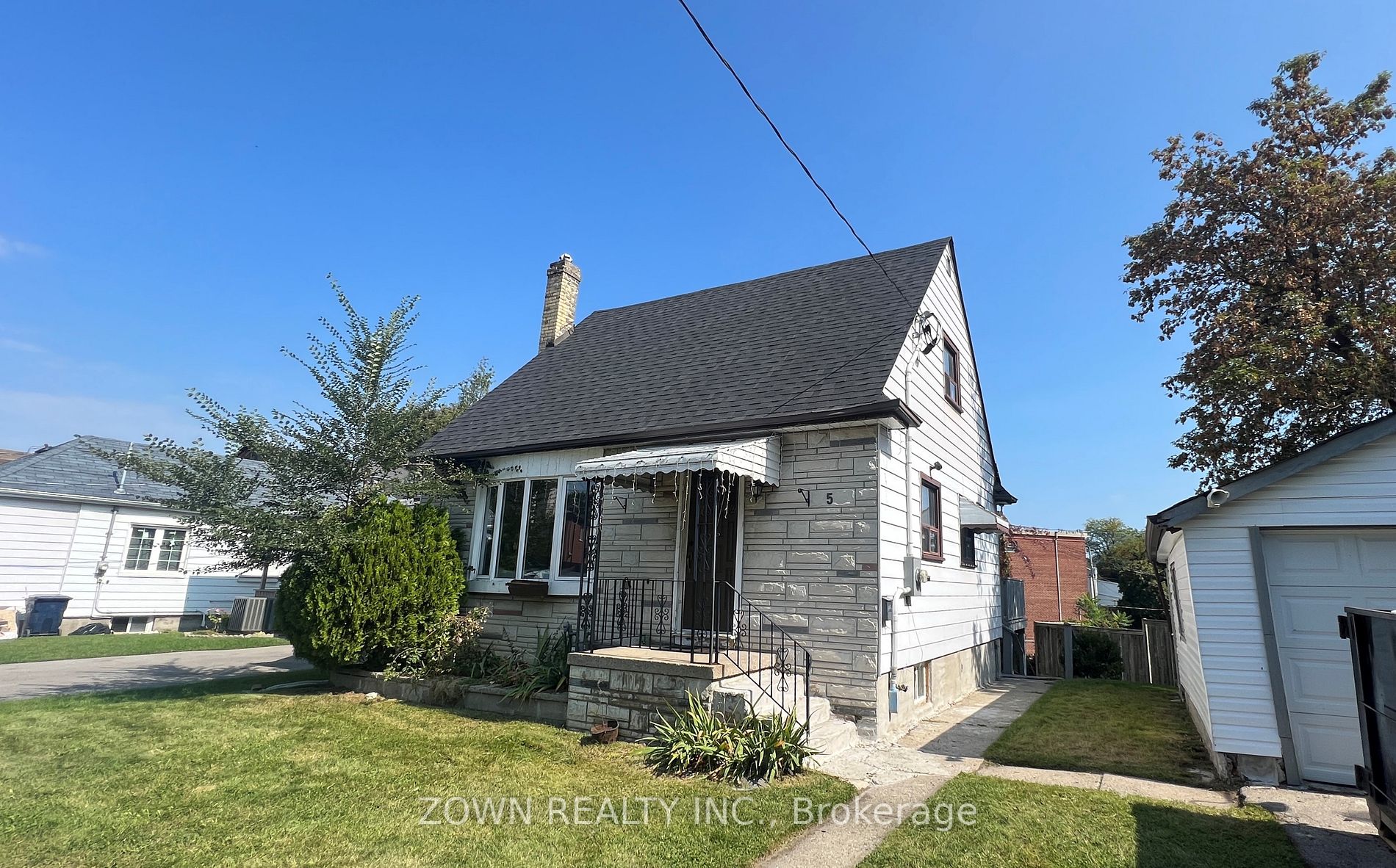 5 Elba Avenue