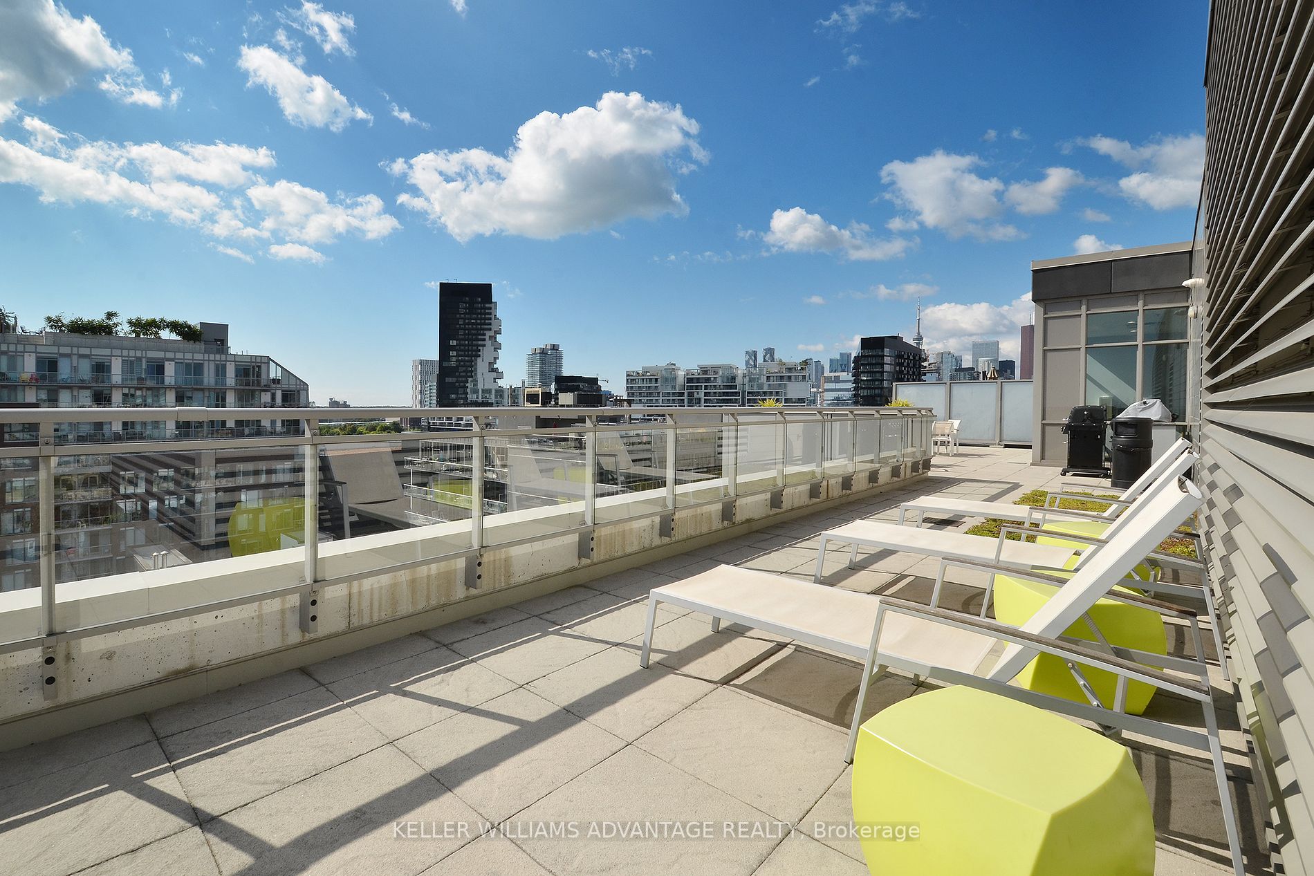 630 Queen St E, #302